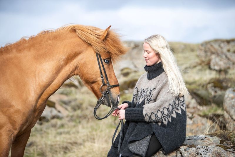 KIDKA Poncho jacket Ísar Beige